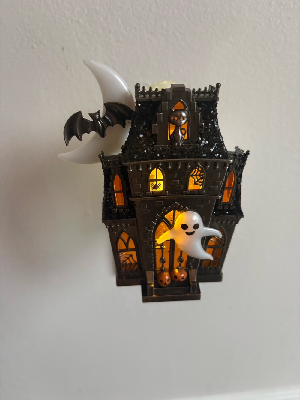 Bath & Body Works Ghostly HAUNTED HOUSE Nightlight Wallflower Plug In Light EUC